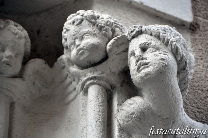 Carrer Dues Soles