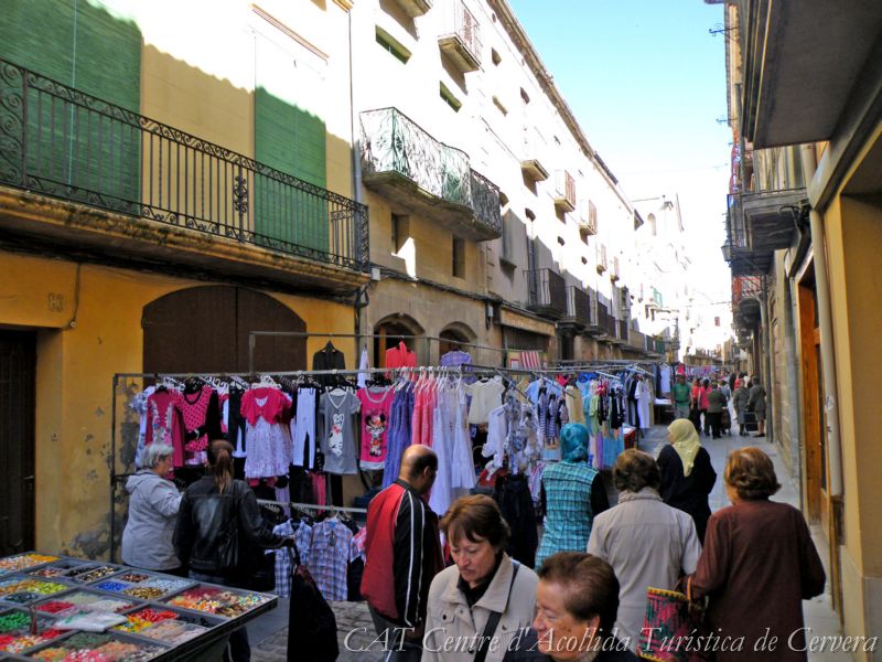 Cervera - Mercat Setmanal (Foto: CAT Centre d’Acollida Turística)