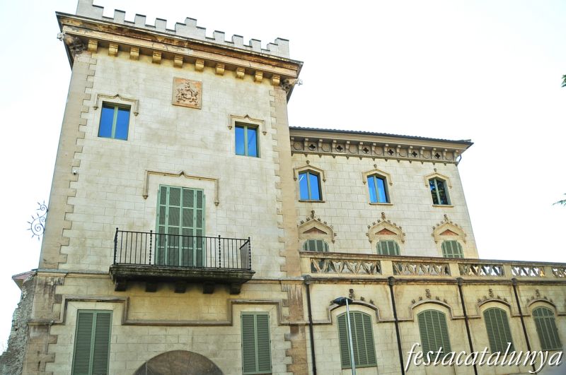 Olot - Museu dels Sants a la casa Vayreda d’Olot