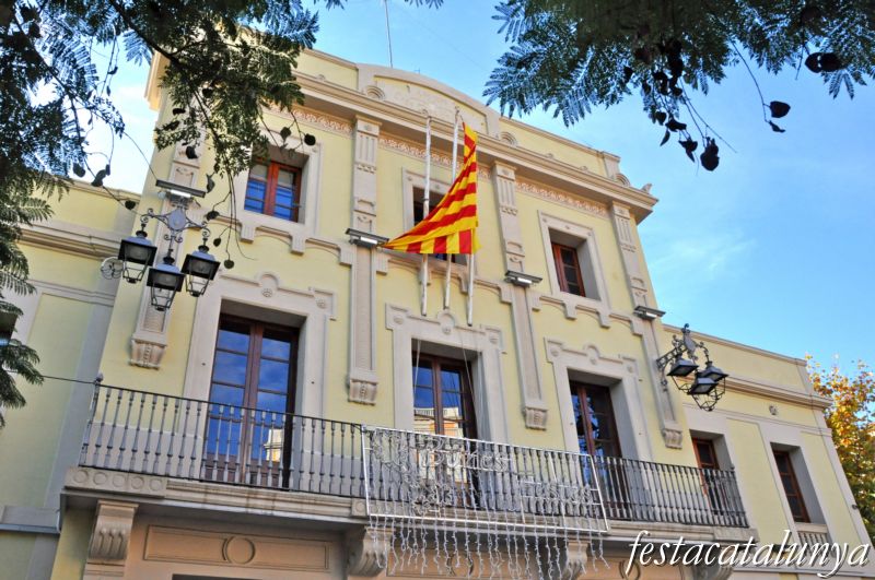 Plaça de la Vila de Tiana ***