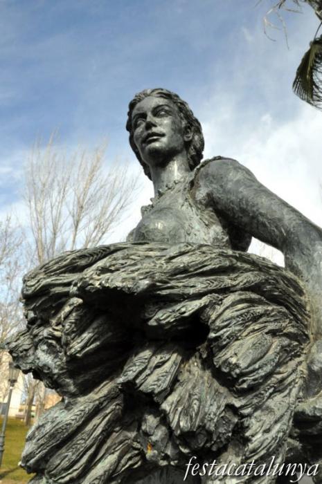 Sant Quirze del Vallès - Parc de les Morisques (Escultura Dona del Neolític)