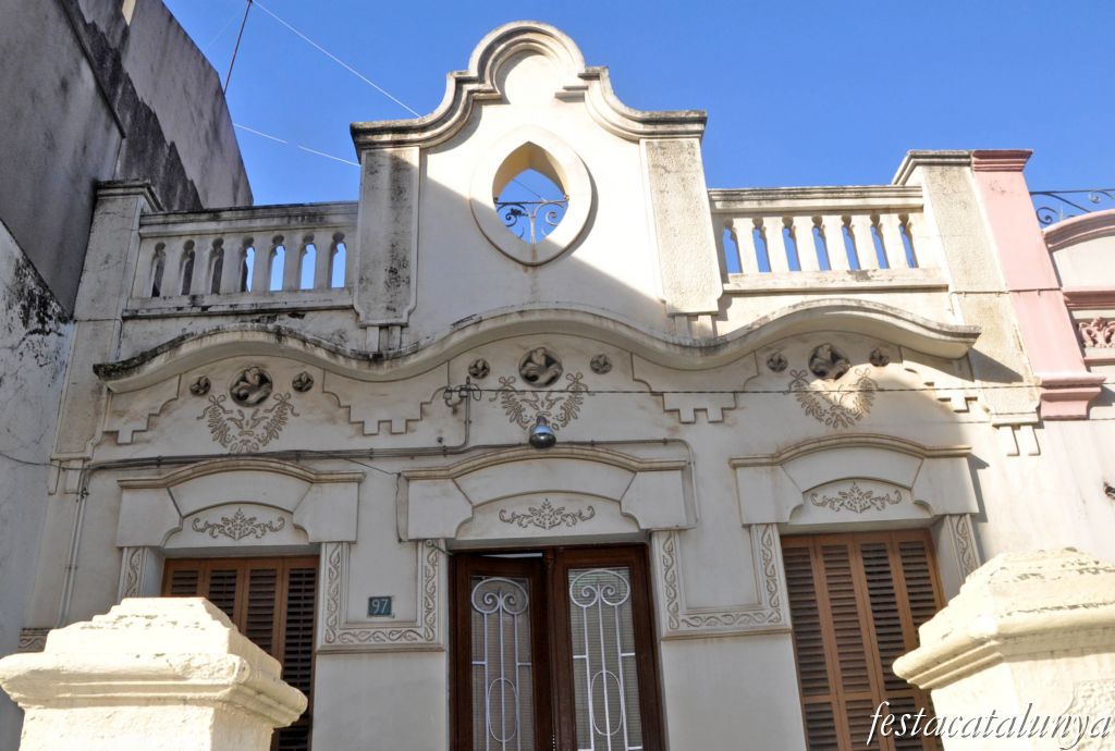 Sant Vicenç dels Horts - Carrer Mossèn J. Verdaguer (Cases de can Comamala)