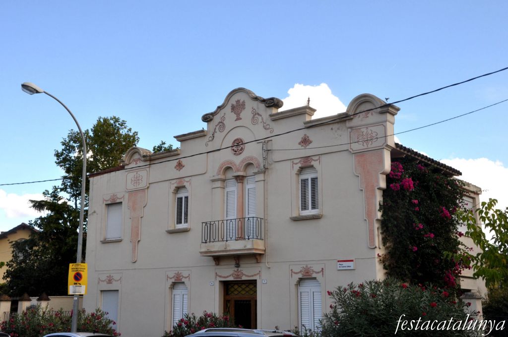 Sant Vicenç dels Horts - Poble Nou (Cal Roca a la Plaça Carme Llinàs)