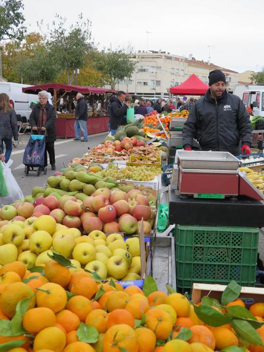 Santa Margarida i els Monjos - Mercat setmanal dels diumenges (Foto: Ajuntament de Santa Margarida i els Monjos)