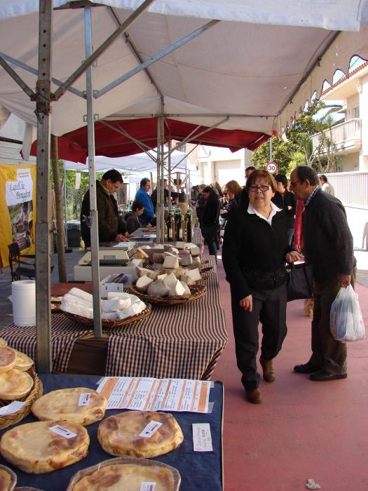 Santa Margarida i els Monjos - Mercat d'Artesans, Pintura i Brocanters (Foto: Ajuntament de Santa Margarida i els Monjos)