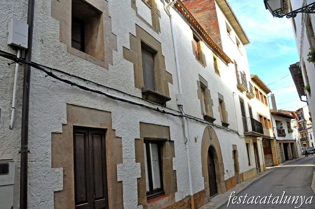 Castellterçol - Carrer Sant Llogari i Plaça de Tresseres (Can Teuler)