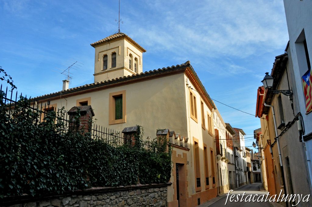 Castellterçol - Carrer Sant Llogari i Plaça de Tresseres (Casal Comas)