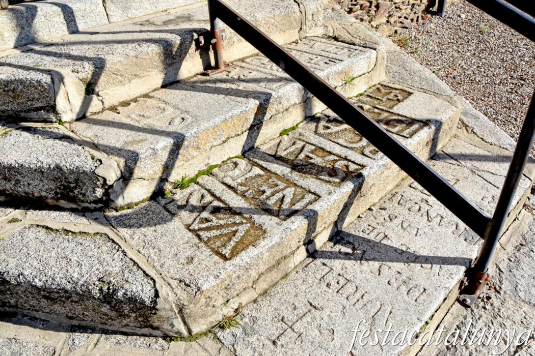 Laudes sepulcrals de l'església de La Mare de Déu dels Àngels