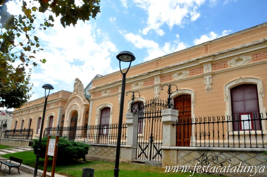 Amposta - Museu Comarcal del Montsià a les antigues escoles Miquel Granell
