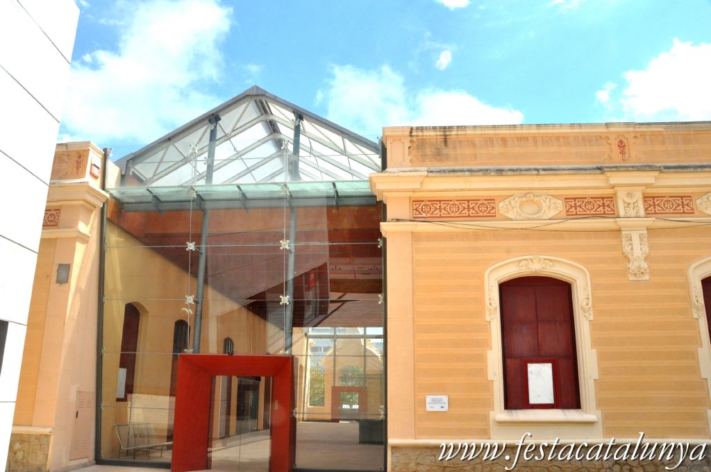 Amposta - Museu Comarcal del Montsià a les antigues escoles Miquel Granell