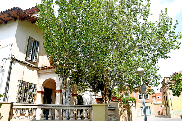 Plaça dels Enamorats de Cornellà de Llobregat