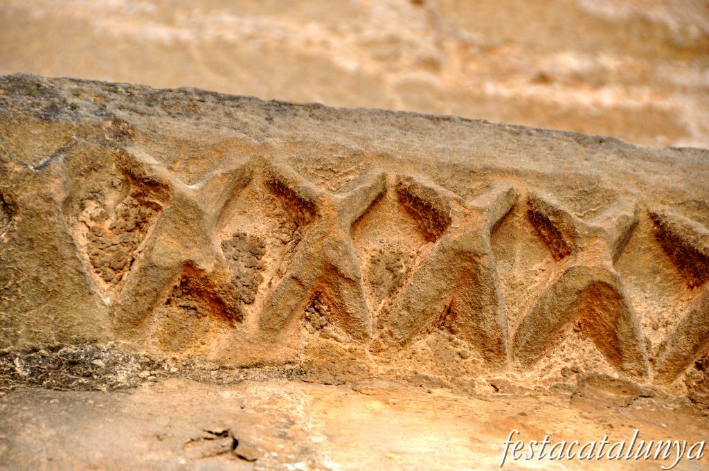 Caseres - Església parroquial de Santa Magdalena