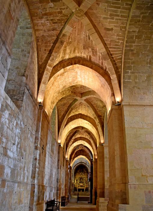 Església del monestir de Santes Creus ***