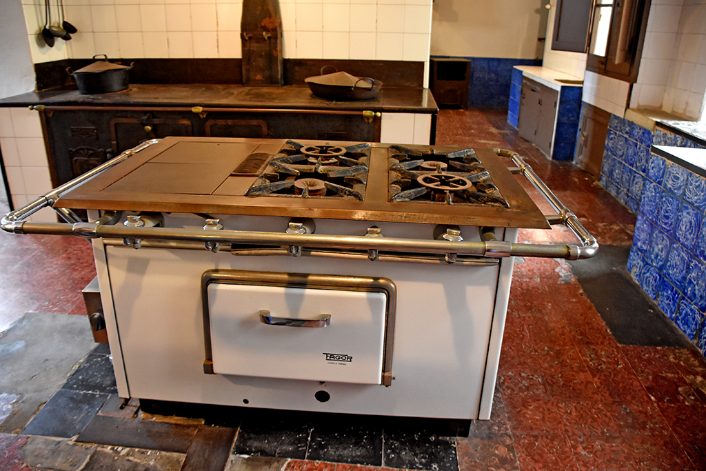 Cuina i Refetor del monestir de Pedralbes ***