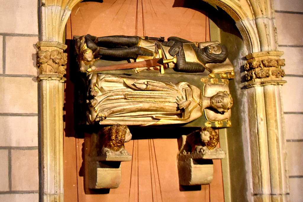 Sepulcre de Berenguer i Elinor d'Anglesola al monestir de Pedralbes ***