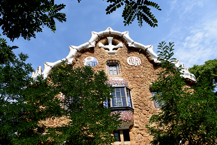 Pavelló de la porteria o casa del guarda del Park Güell ***
