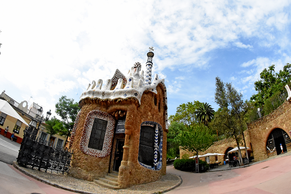 Pavelló de l'administracio o consergeria del Park Güell ***