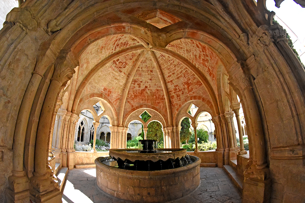 Templet del lavatori del claustre del monestir de Poblet ***