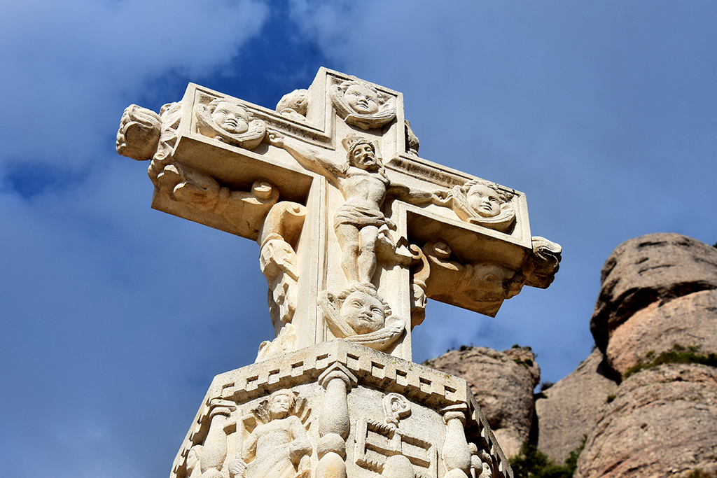Creu de terme gòtica de Montserrat ***
