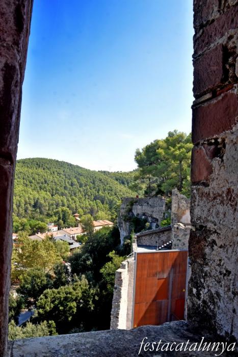 Gelida - Església de Sant Pere del castell de Gelida