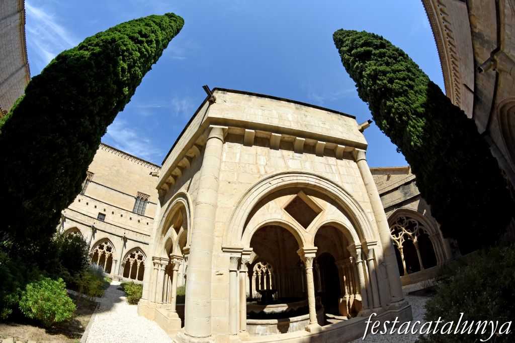 Vimbodí i Poblet - Templet del lavatori del claustre del monestir de Poblet 