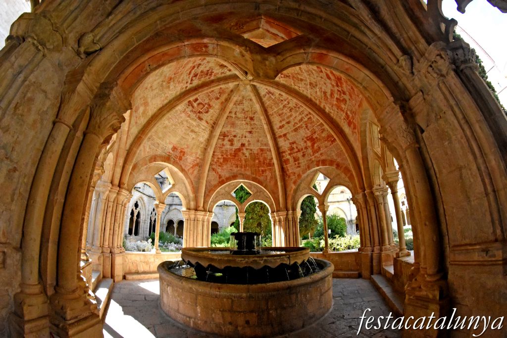 Vimbodí i Poblet - Templet del lavatori del claustre del monestir de Poblet