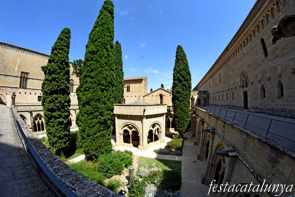 Vimbodí i Poblet - Templet del lavatori del claustre del monestir de Poblet