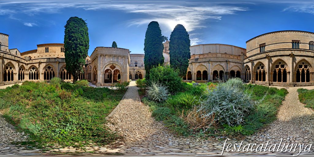 Vimbodí i Poblet - Claustre del monestir de Poblet