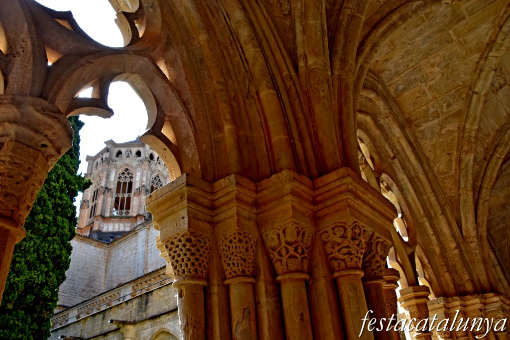 Vimbodí i Poblet - Claustre del monestir de Poblet