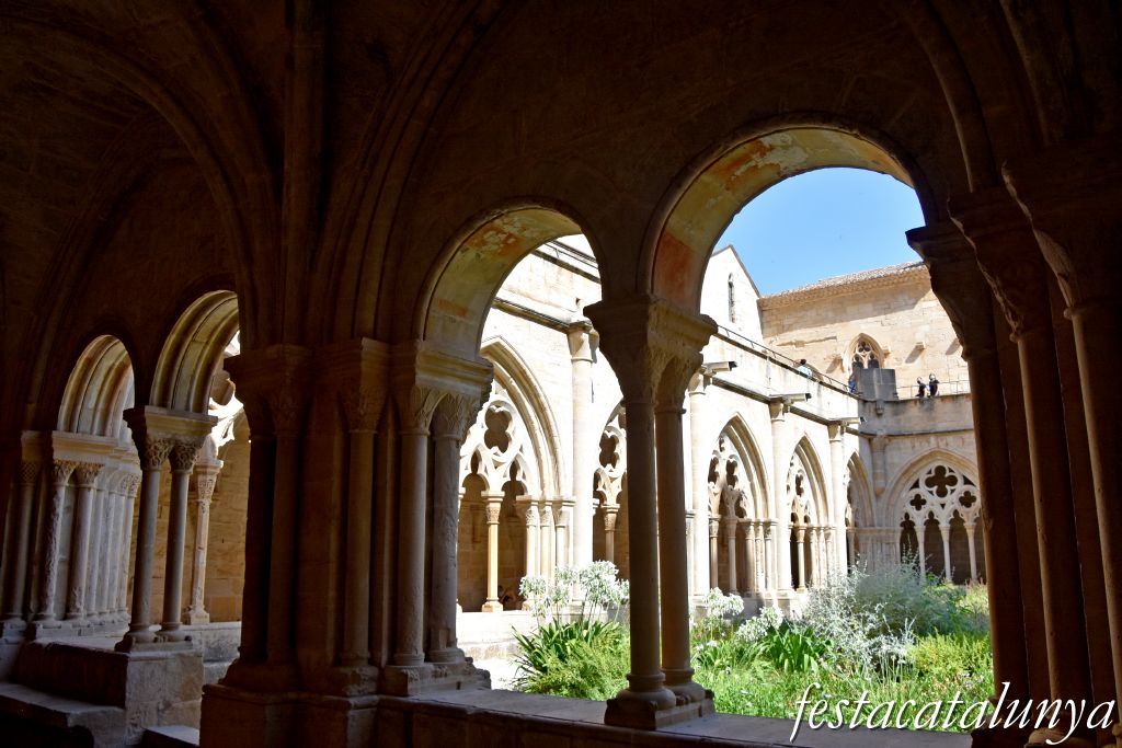 Vimbodí i Poblet - Claustre del monestir de Poblet