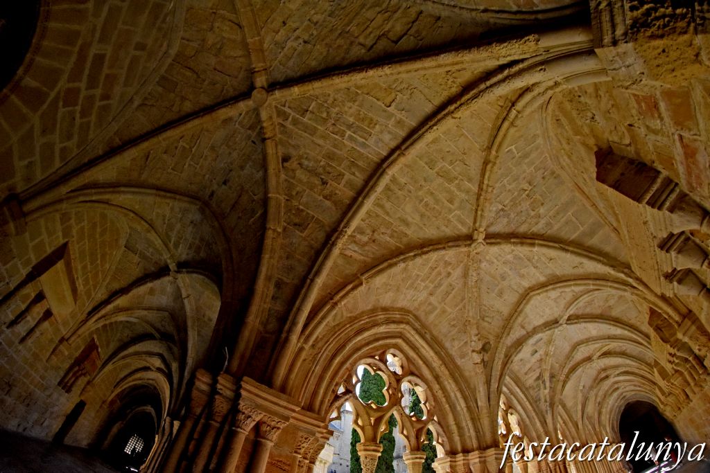Vimbodí i Poblet - Claustre del monestir de Poblet