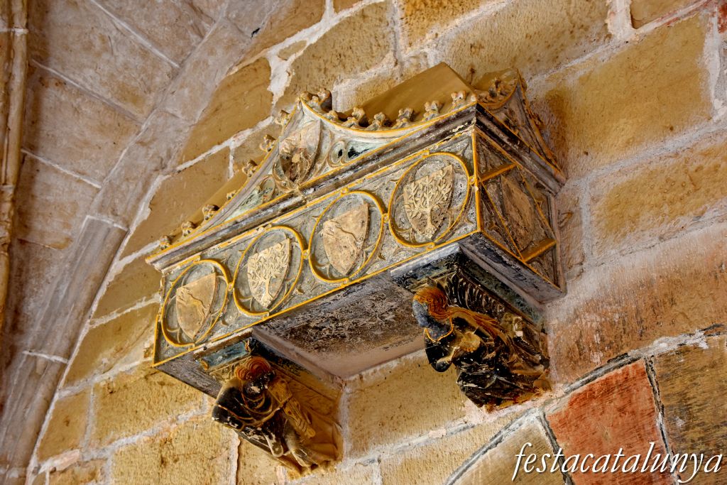 Vimbodí i Poblet - Sepulcres del Claustre del monestir de Poblet