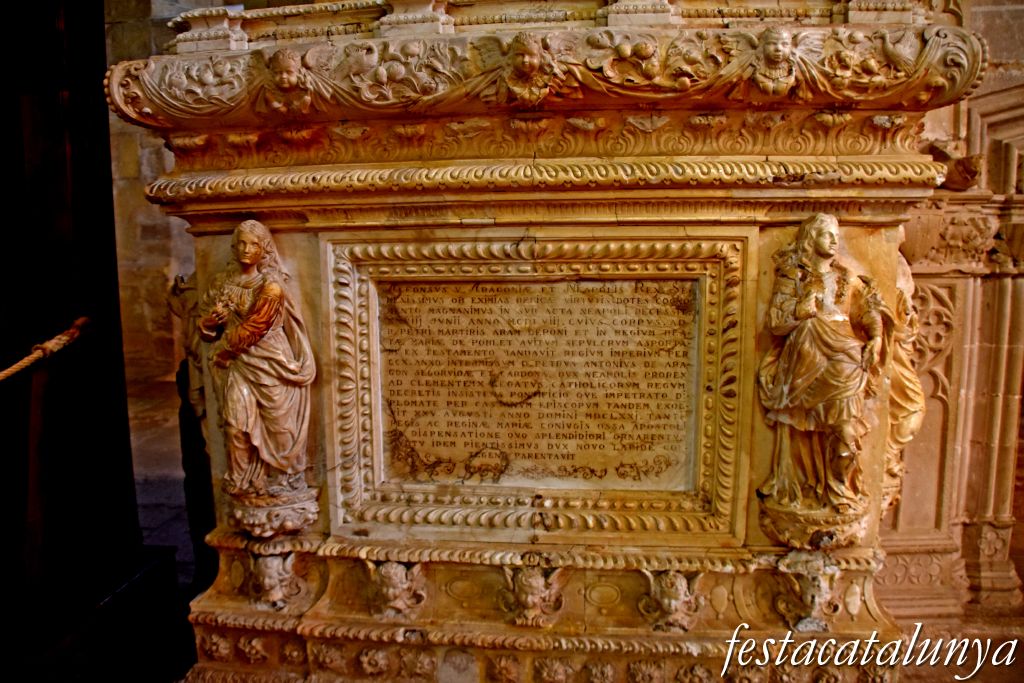 Vimbodí i Poblet - Panteó reial i tombes reials al costat de l'Evangeli de l'església del monestir de Poblet - Alfons el Magnànim 