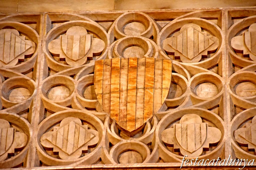Vimbodí i Poblet - Panteó reial i tombes reials al costat de l'Evangeli de l'església del monestir de Poblet - Jaume I el Conqueridor