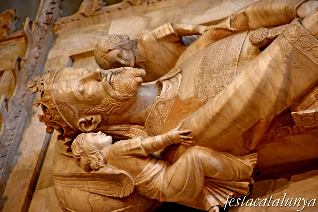 Vimbodí i Poblet - Panteó reial i tombes reials al costat de l'Evangeli de l'església del monestir de Poblet - Pere III el Cerimoniós