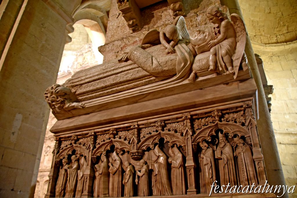 Vimbodí i Poblet - Panteó reial i tombes reials al costat de l'Epístola de l'església del monestir de Poblet - Martí l'Humà 