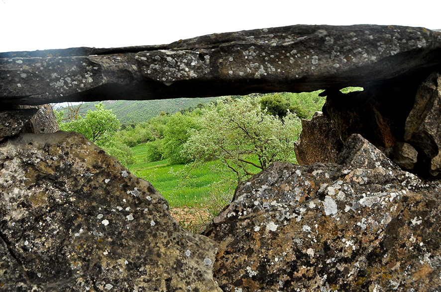 Dolmen del Collet de Su o de la Casacremada a Pinós ***