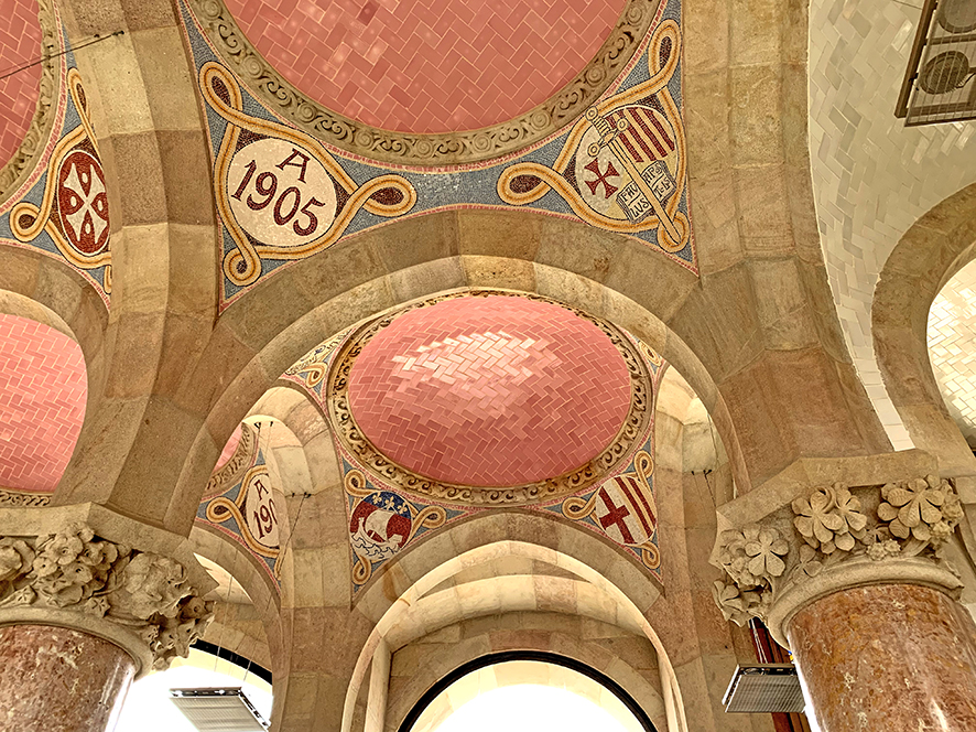 Vestíbul i escala d'honor de l'edifici de l'Administració ***