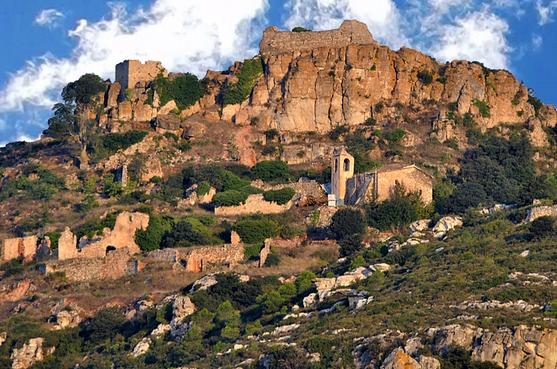 Castell i església de Sant Llorenç de Selmella al Pont d'Armentera