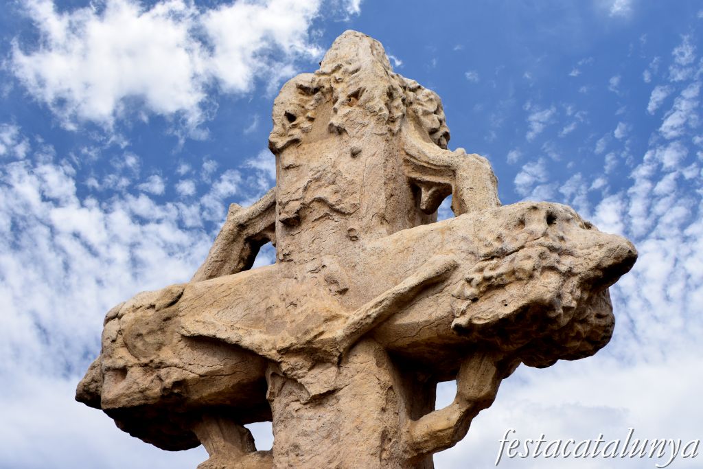 Creu de terme de Bellcaire d'Urgell