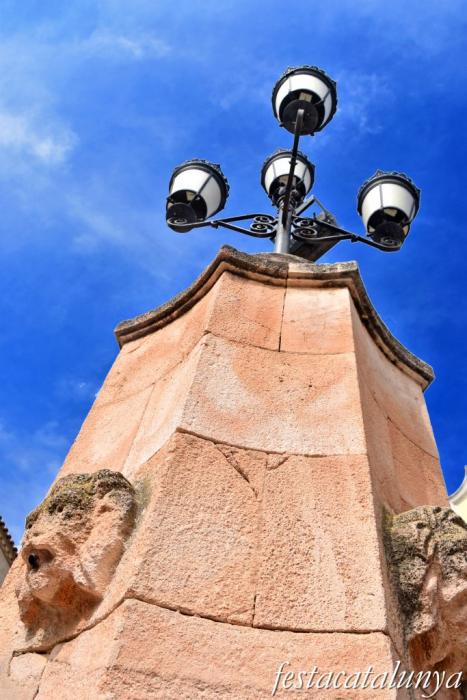 Bellcaire d'Urgell - Plaça Major