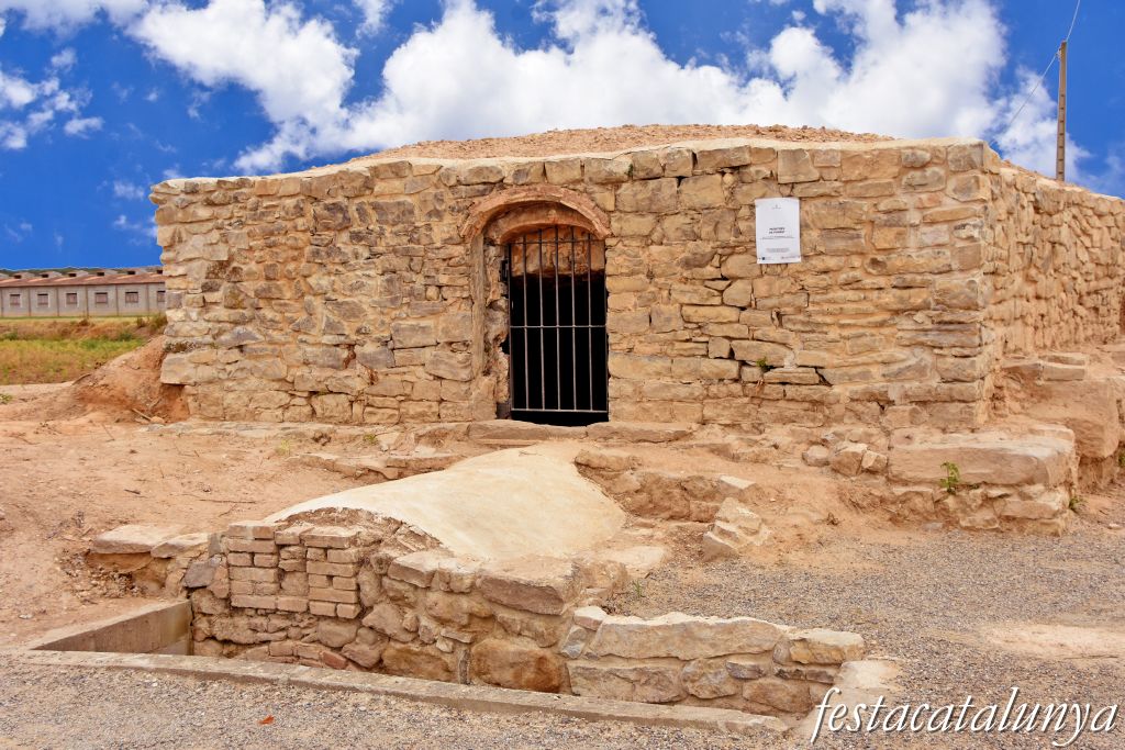 Antics dipòsits d'aigua potable de Bellcaire d'Urgell