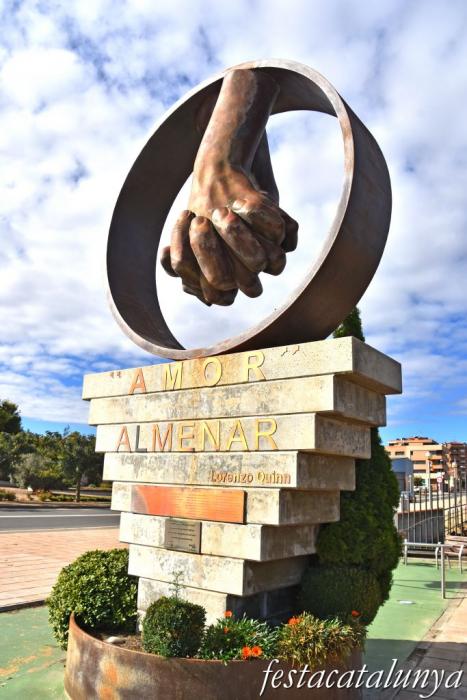 Almenar - Escultura Amor 