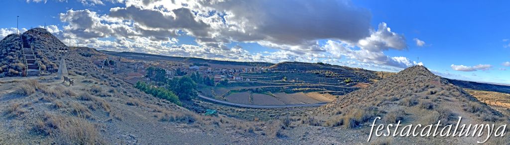 Castelldans - Vistes panoràmques des del monument a la formació del Principat de Catalunya