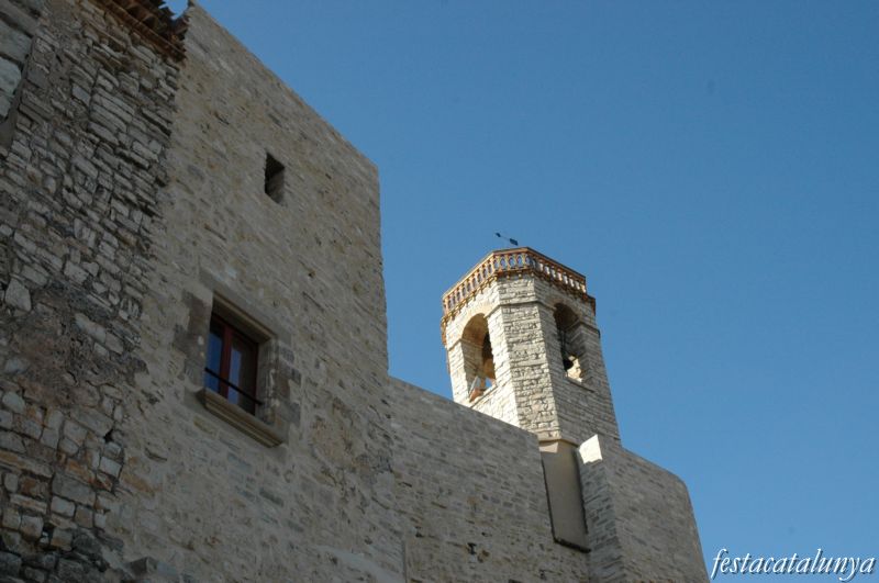 Sant Pere de Montfalcó Murallat a les Oluges ***