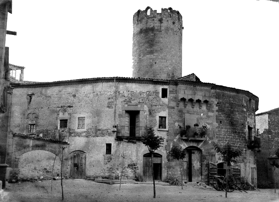 Verdú - Castell de Verdú l'any 1910 (Fons Juli Soler Santaló Arxiu fotogràfic CEC)
