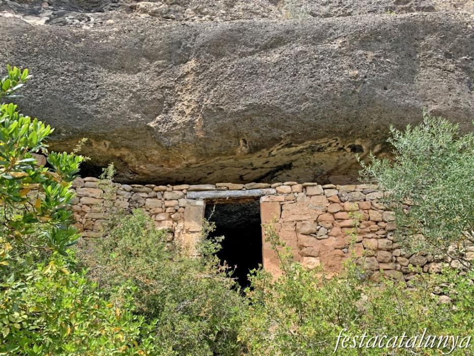 Balma murada dels Triquell a la Granadella ***