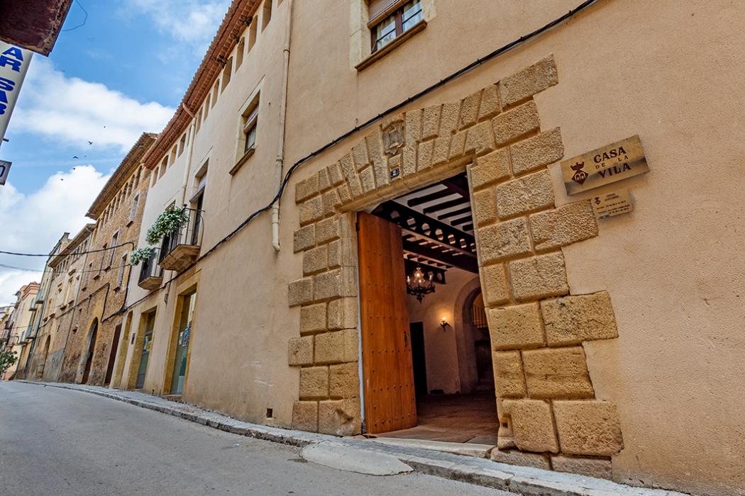 Vinyols i els Arcs - Ajuntament, casa Torrell o casa Gran de Folc (Foto Ajuntament)