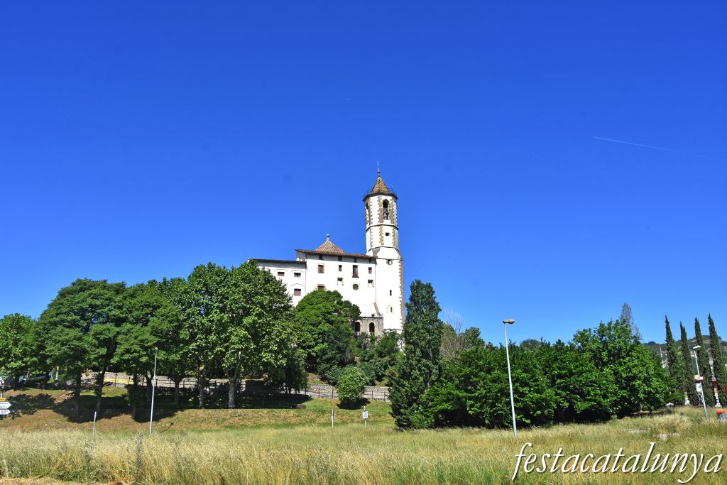 Església de Santa Maria de la Gleva a les Masies de Voltregà ***