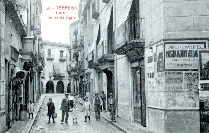 Tàrrega - Antiga llibreria Güell de Rosina i M. Teresa Pera Güell